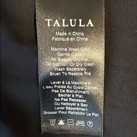 Aritzia‎ Talula Romilly Grey/Black Faux Fur Vest Size XS - Picture 11 of 12